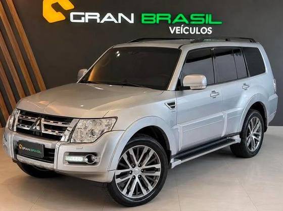 MITSUBISHI PAJERO FULL 3.2 HPE 4X4 16V TURBO INTERCOOLER DIESEL 4P AUTOMÁTICO MITSUBISHI PAJERO FULL 3.2 HPE 4X4 16V TURBO INTERCOOLER DIESEL 4P AUTOMÁTICO